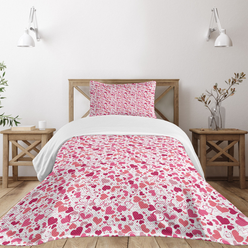 Pinkish Curls Soft Hearts Bedspread Set