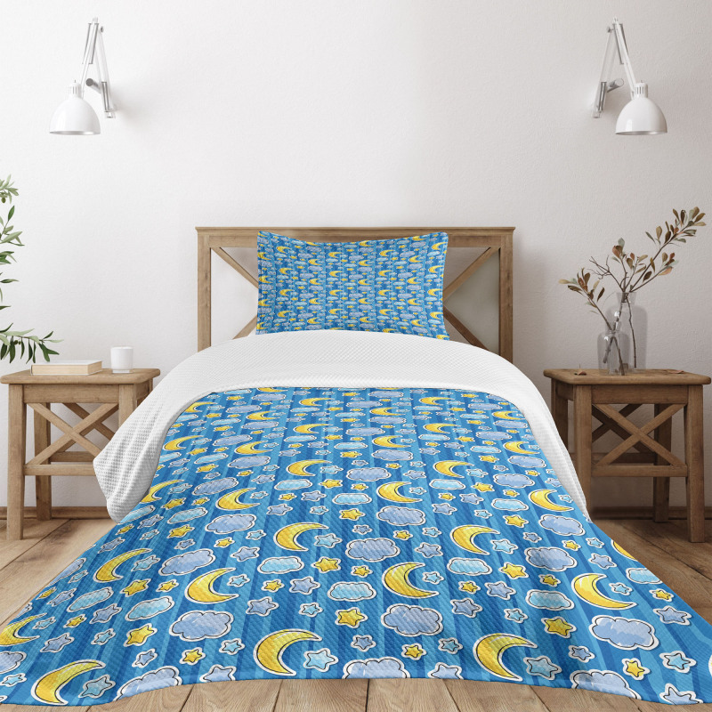 Abstract Moon and Clouds Bedspread Set