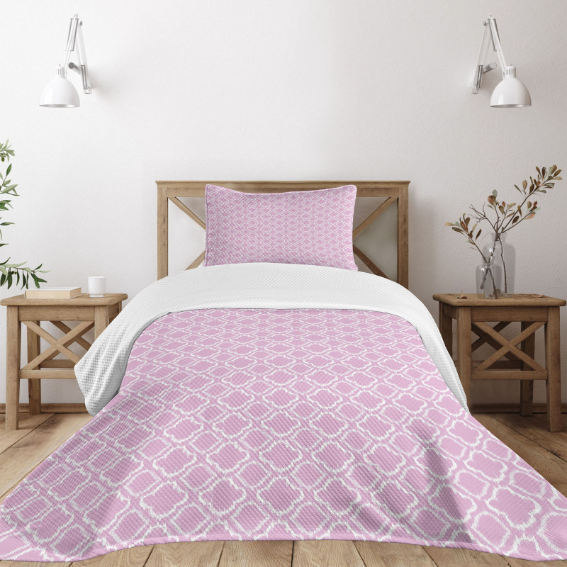 Classical Pattern Bedspread Set