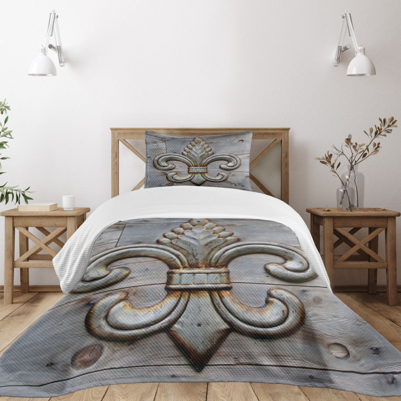 Sign Wood Bedspread Set