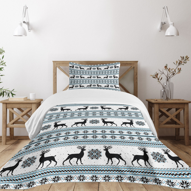 Zigzag Reindeer and Snow Bedspread Set