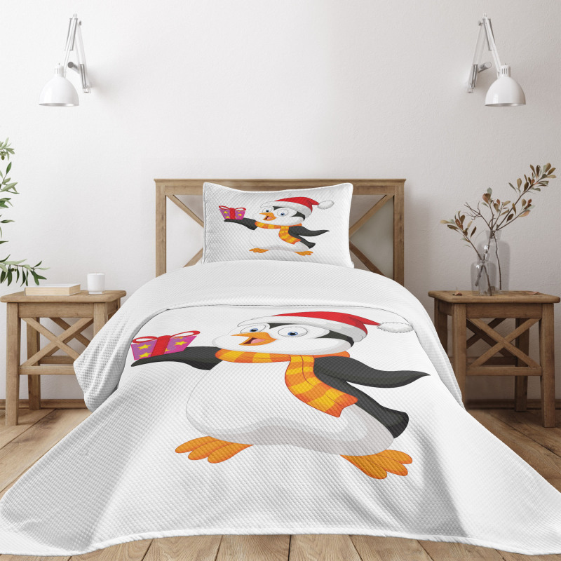 Friendly Penguin Character Bedspread Set