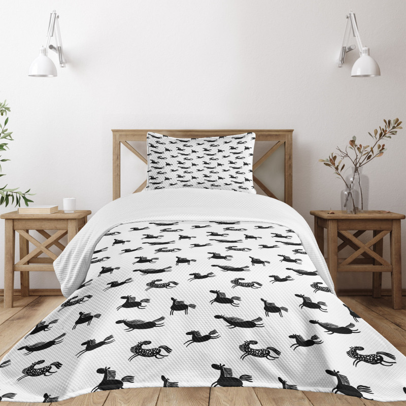 Doodle Equidae Pattern Bedspread Set