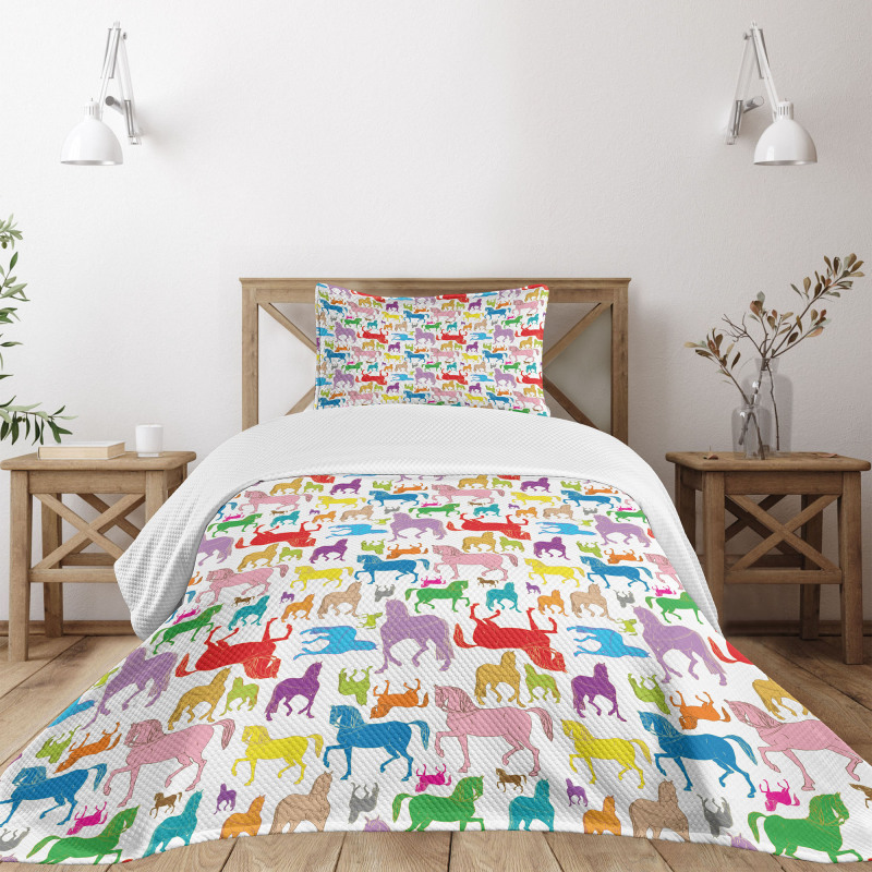 Abstract Stallions Wild Bedspread Set