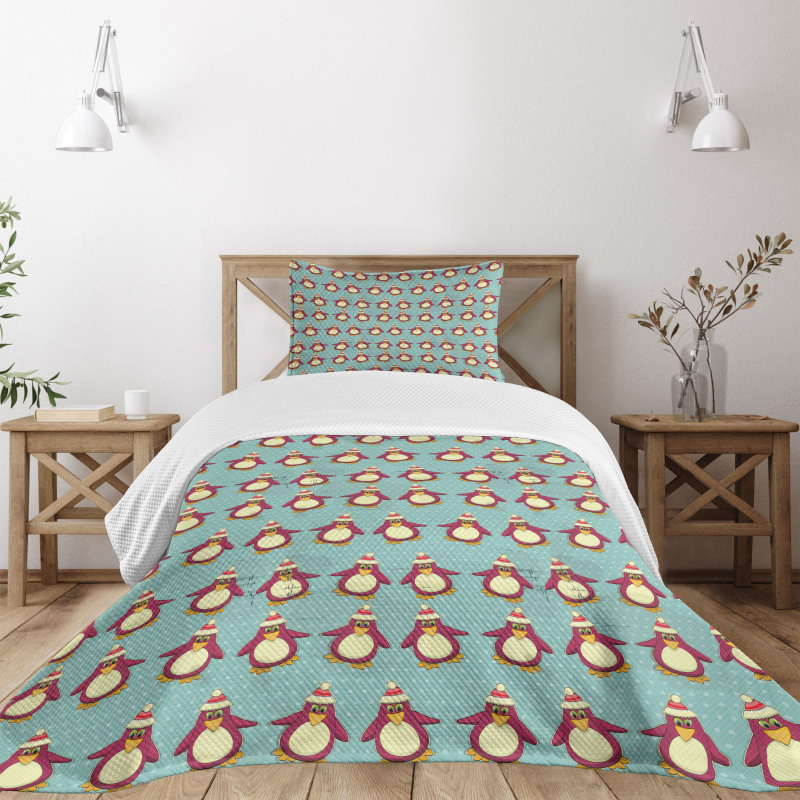 Funny Arctic Penguins Bedspread Set