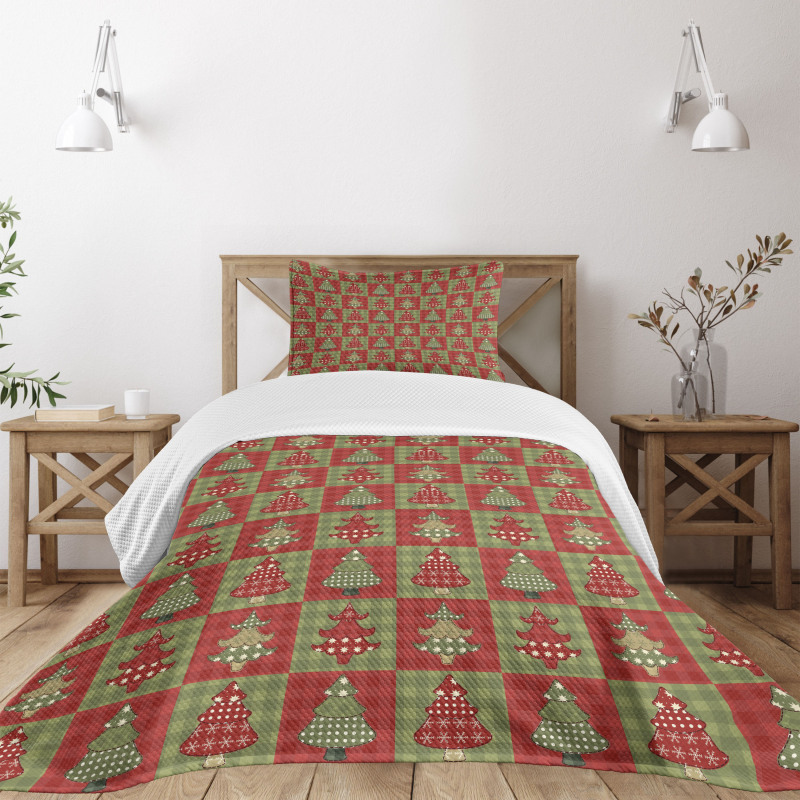 Noel Trees Quilt Bedspread Set