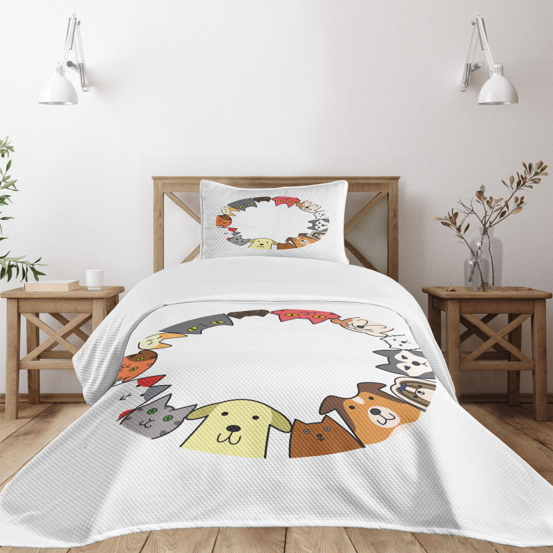 Friendly Faces Circle Bedspread Set