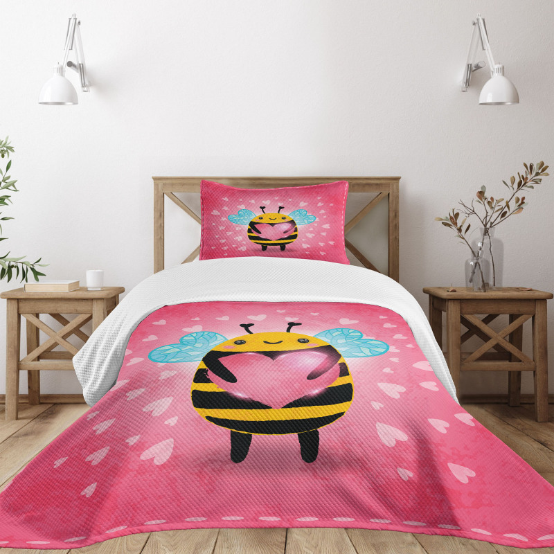 Bumblebee Cartoon Bedspread Set