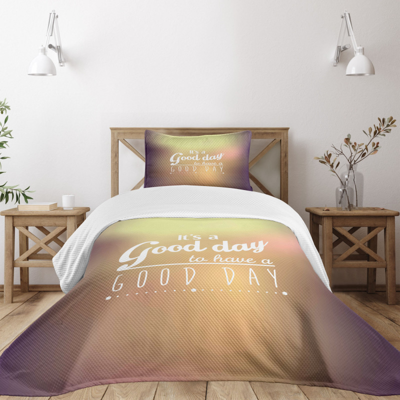 Day Words Bedspread Set