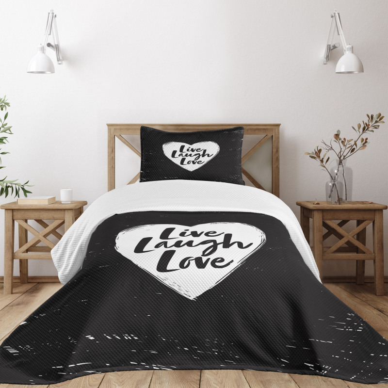 Heart and Words Bedspread Set