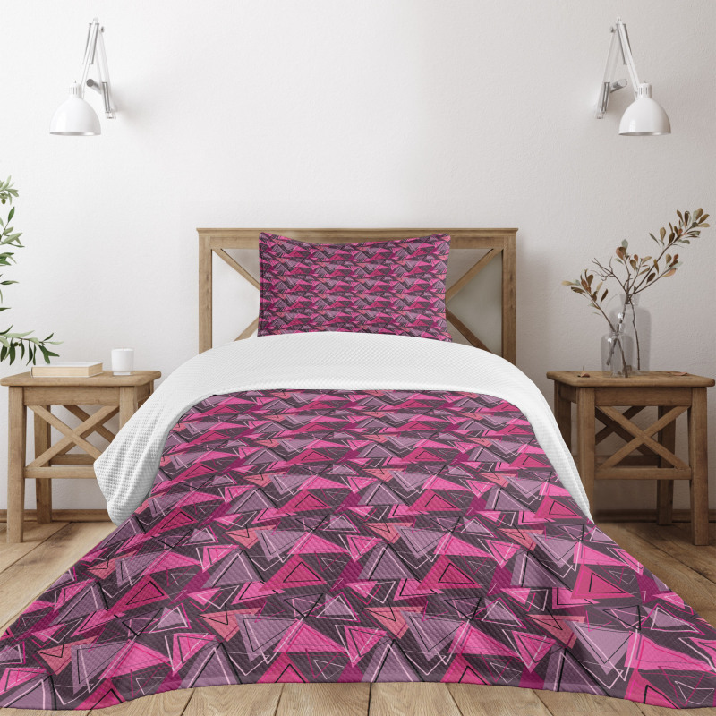 Abstract Triangle Art Bedspread Set