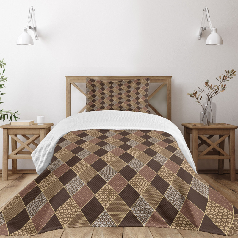 Lozenge Pattern Bedspread Set