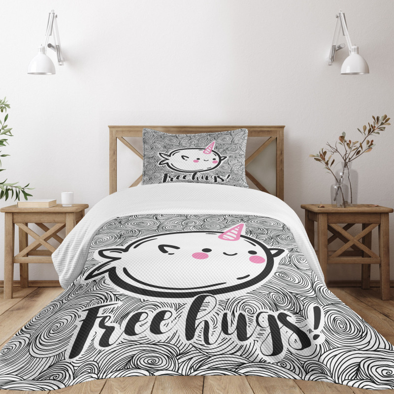 Abstract Whale Motif Bedspread Set