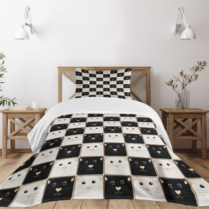 Squares with Cats Bedspread Set