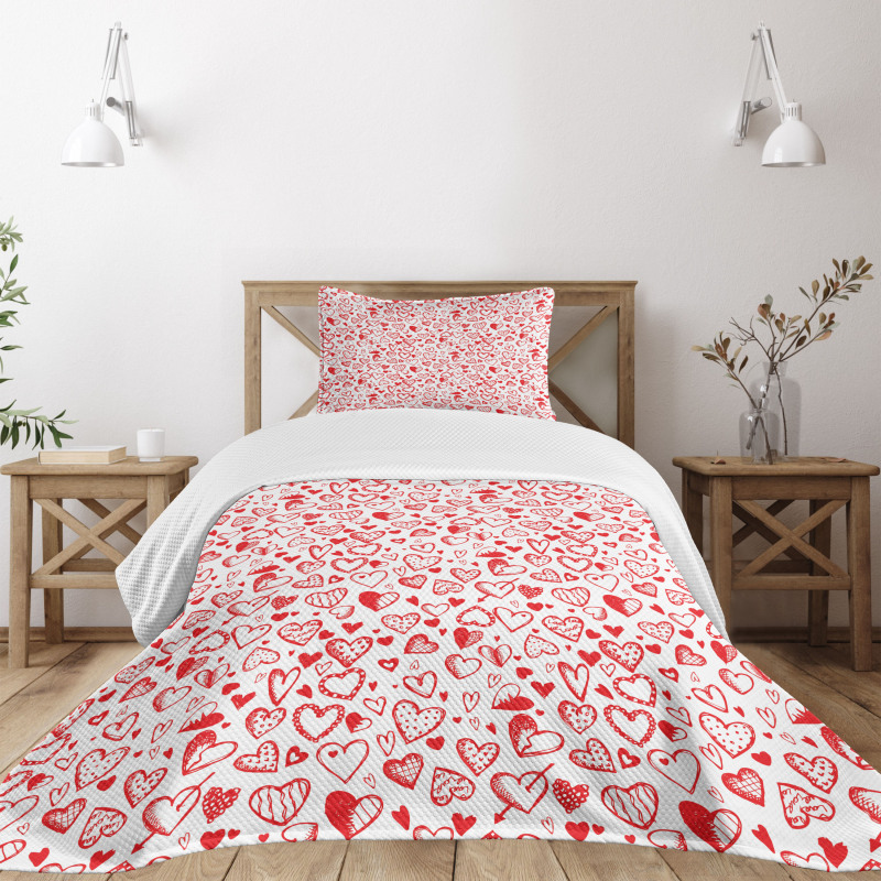 Red and White Sketch Bedspread Set