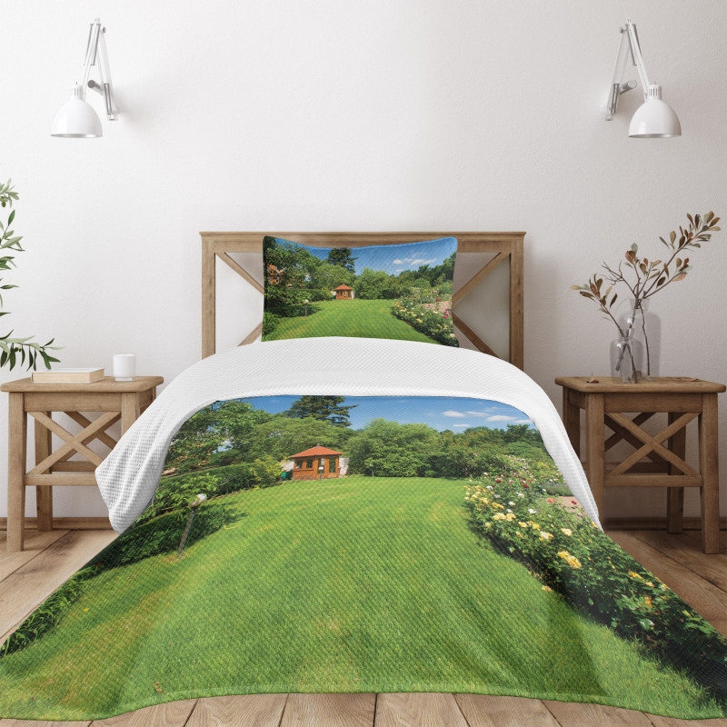 Roses Pathway Gazebo Bedspread Set