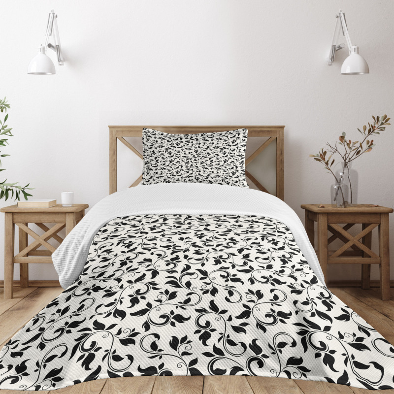 Monochrome Scroll Pattern Bedspread Set