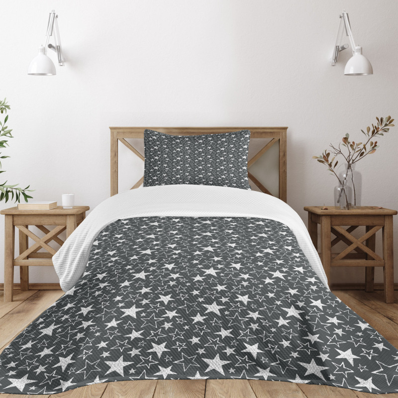 Greyscale Geometric Shapes Bedspread Set