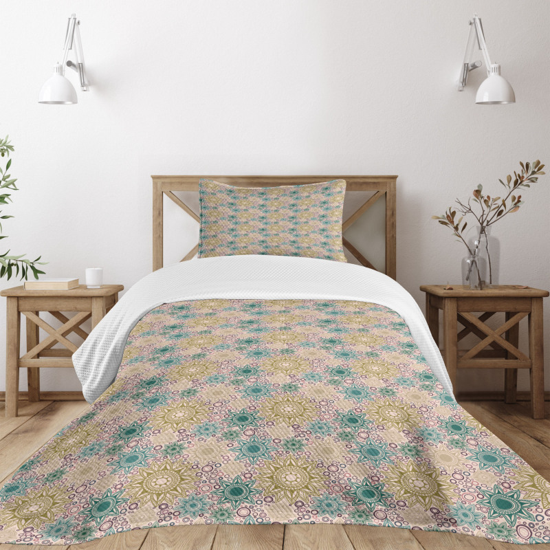 Oriental Floral Pattern Bedspread Set