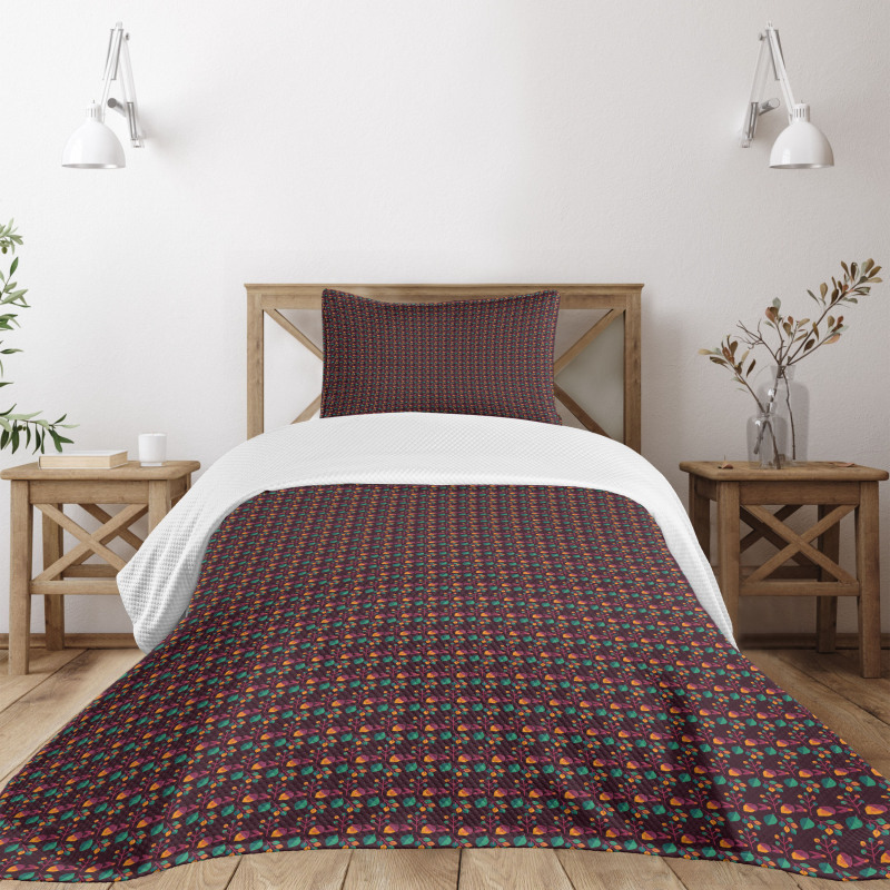 Seasonal Leaves Nuts Bedspread Set