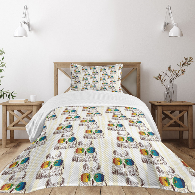 Funny Birds with Glasses Bedspread Set