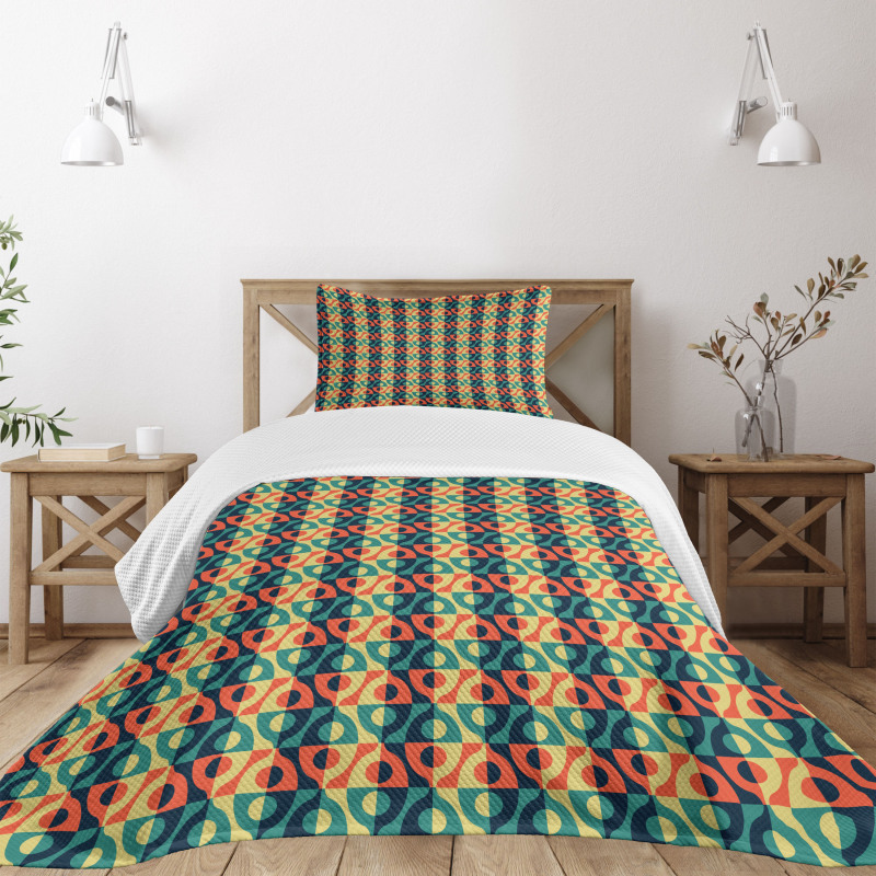 Grid Style Square Pattern Bedspread Set
