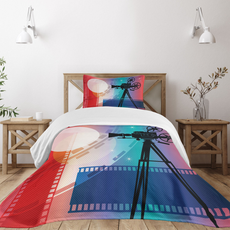 Movie Reel Vintage Motif Bedspread Set