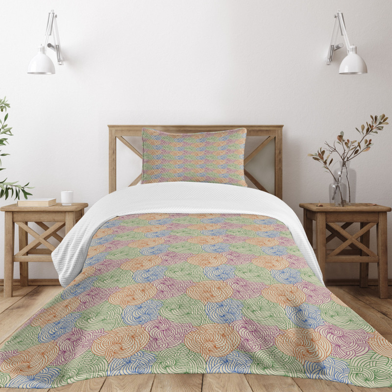 Curved Stripes Motifs Bedspread Set