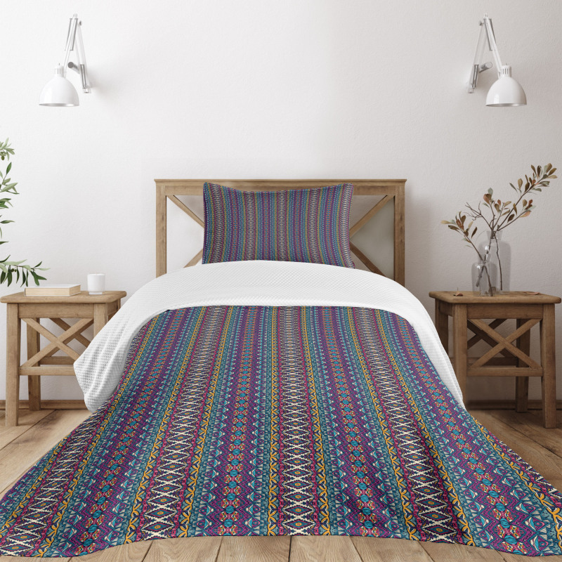 Triangles and Chevrons Bedspread Set