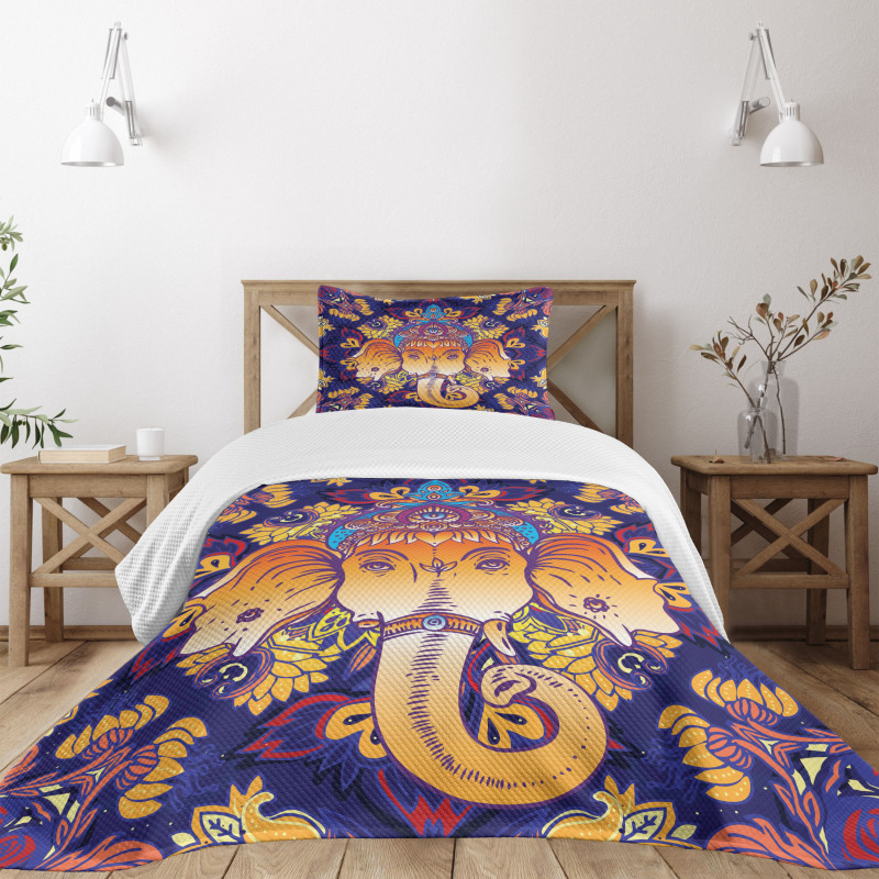 Petal and Leaf Design Bedspread Set