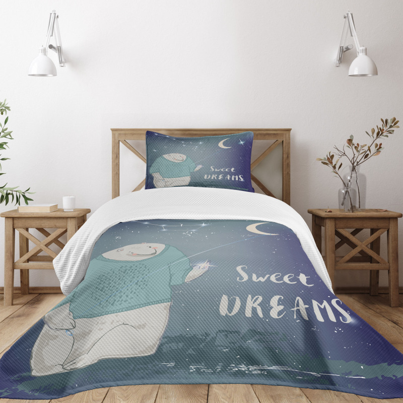 Polar Bear Holding a Star Bedspread Set