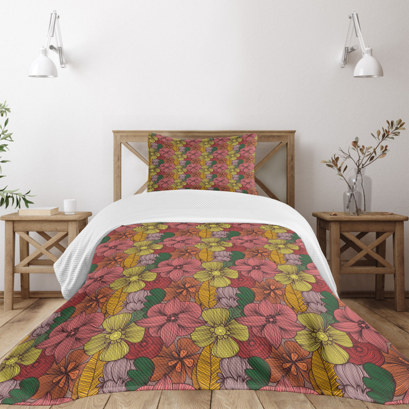 Retro Romantic Blooms Bedspread Set