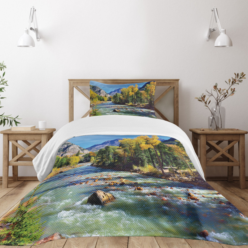 Mountains of Colorado Bedspread Set