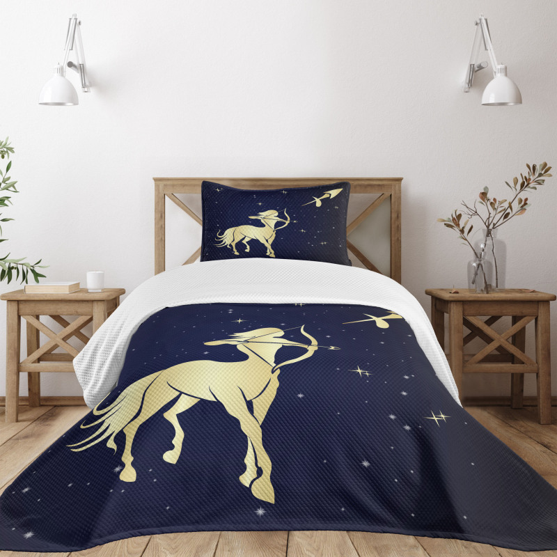 Centaur Motif Bedspread Set