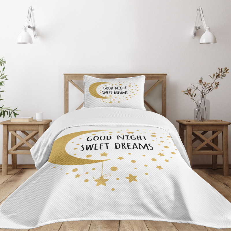 Cheerful Calligraphy Bedspread Set