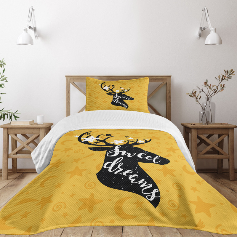 Silhouette of Deer Bedspread Set