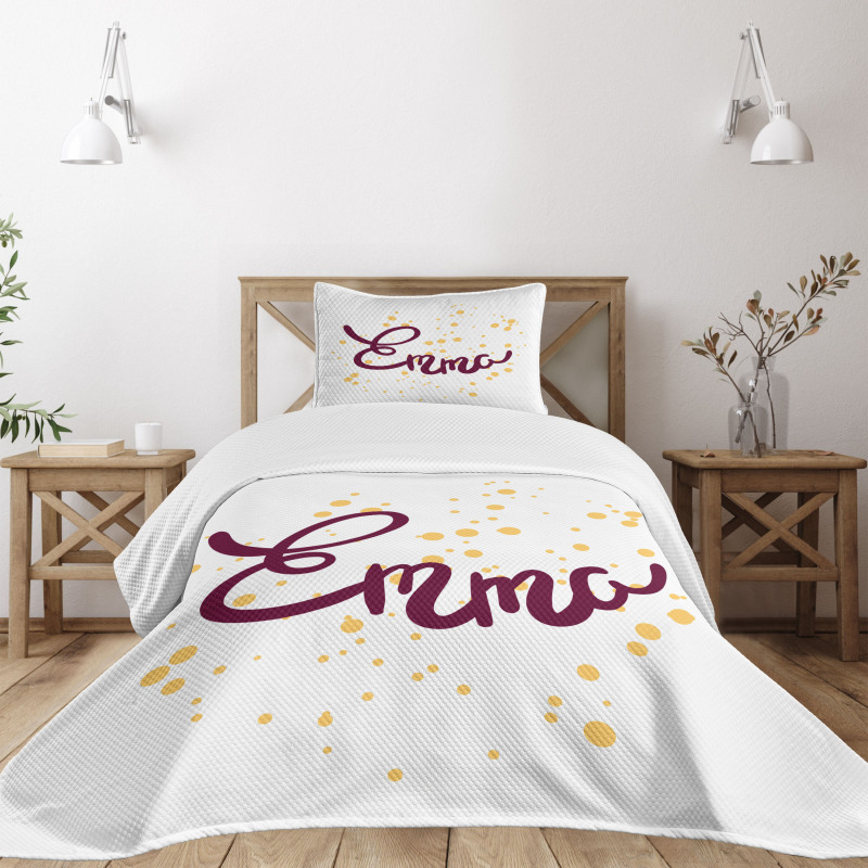 Girl Name Curved Font Bedspread Set