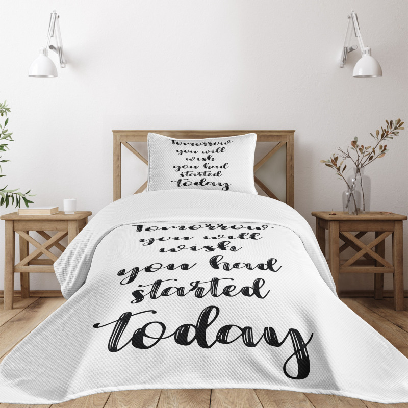 Cursive Words Bedspread Set