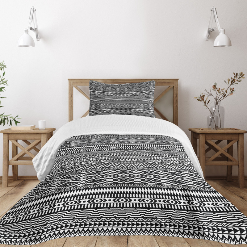 Tribal Shapes Pattern Bedspread Set