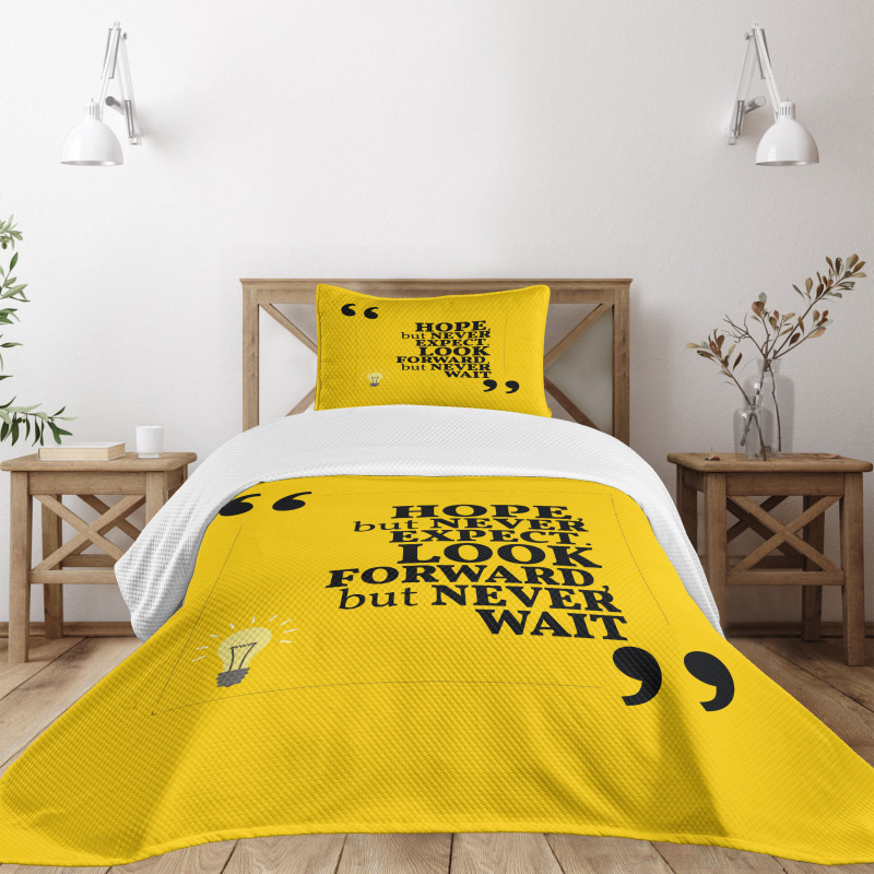 Message in Writing Marks Bedspread Set