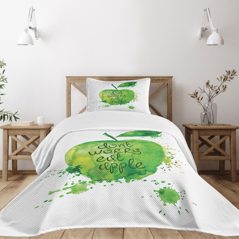 Dont Worry Eat Apple Bedspread Set