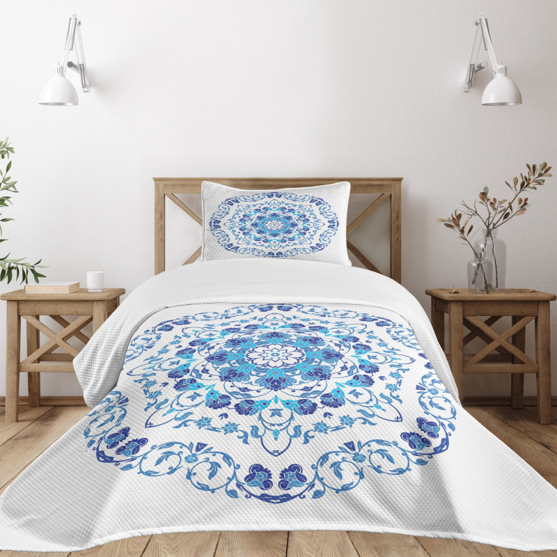 Rich Floral Ornamental Bedspread Set