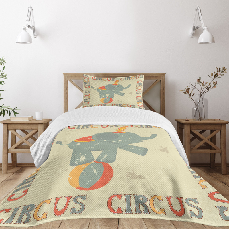 Retro Print Elephant Bedspread Set