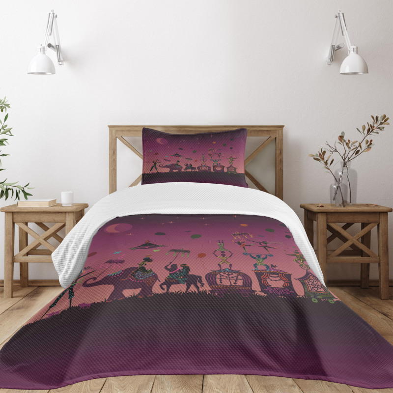 Circus Crowd Travelling Bedspread Set