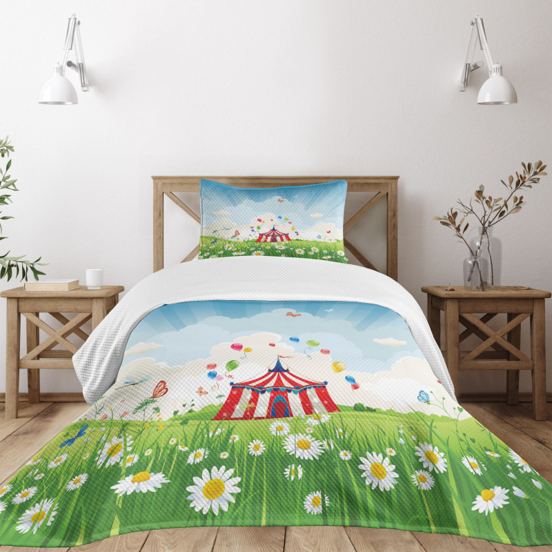 Sunny Sky Grass Tent Bedspread Set