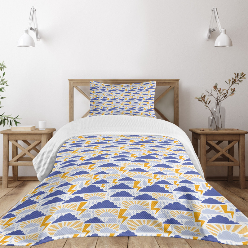 Pouring Water and Thunder Bedspread Set