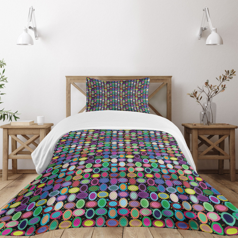 Abstract Oval Shapes Bedspread Set