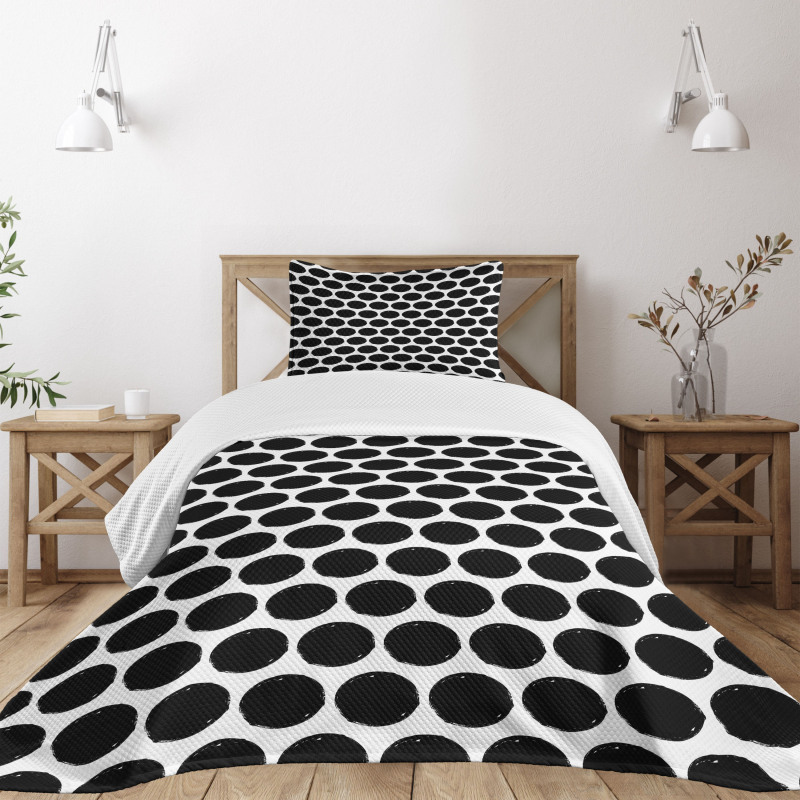 Grungy Round Shapes Bedspread Set