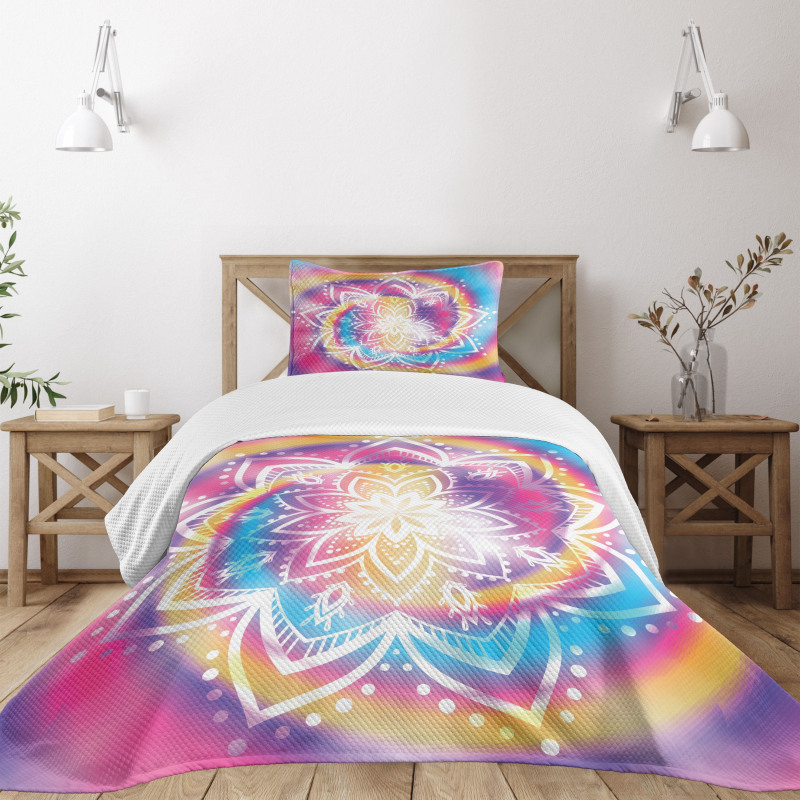 Spiral Stripes Bedspread Set