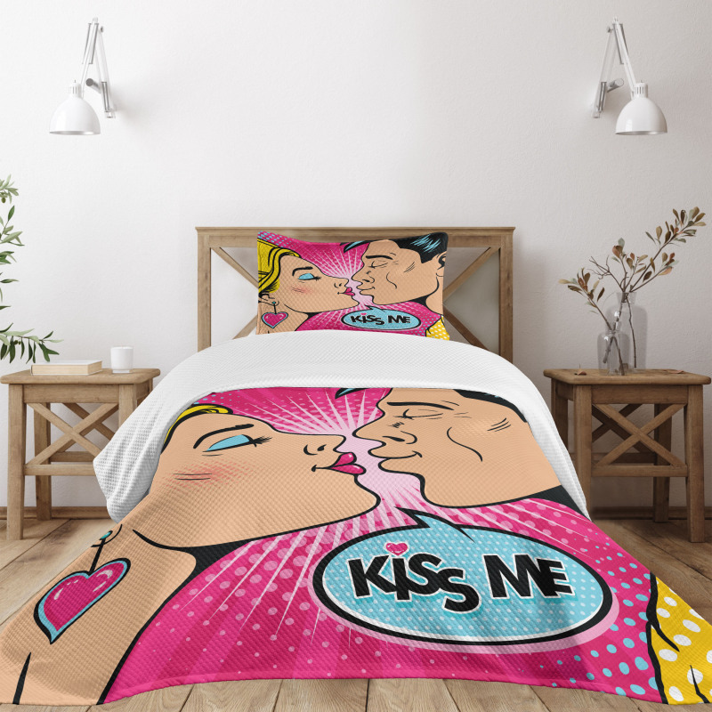 Young Pop Art Couple Bedspread Set